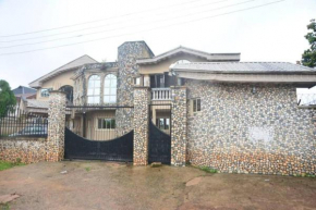 Short Lodge - Beware, Listing Inactive!